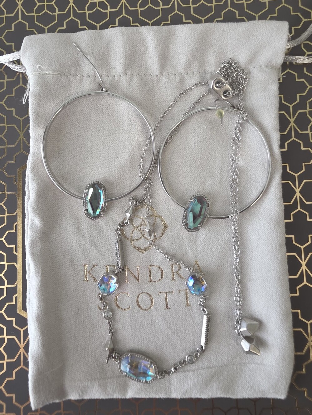 Kendra Scott Elora/Maddie Dichoric And Silver Ser